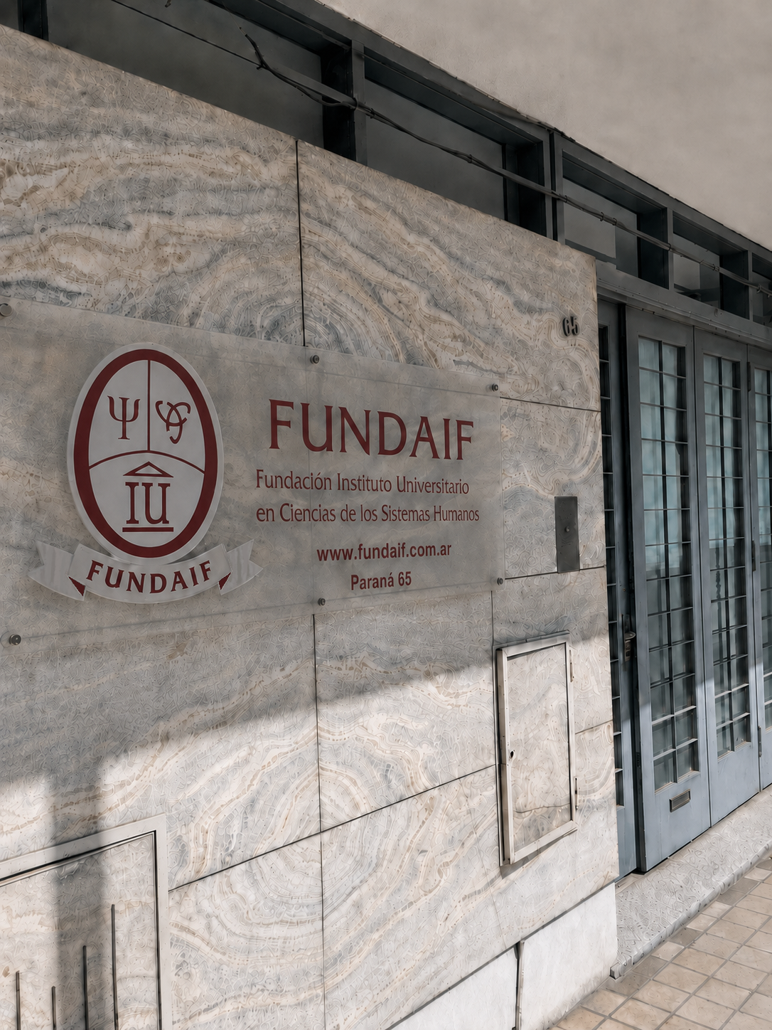 Fachada de FUNDAIF en Paraná 65, Córdoba